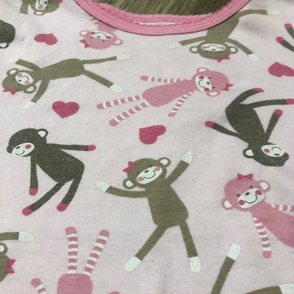 3T pajama tops + 1 sleep pant - Picture 2 of 8